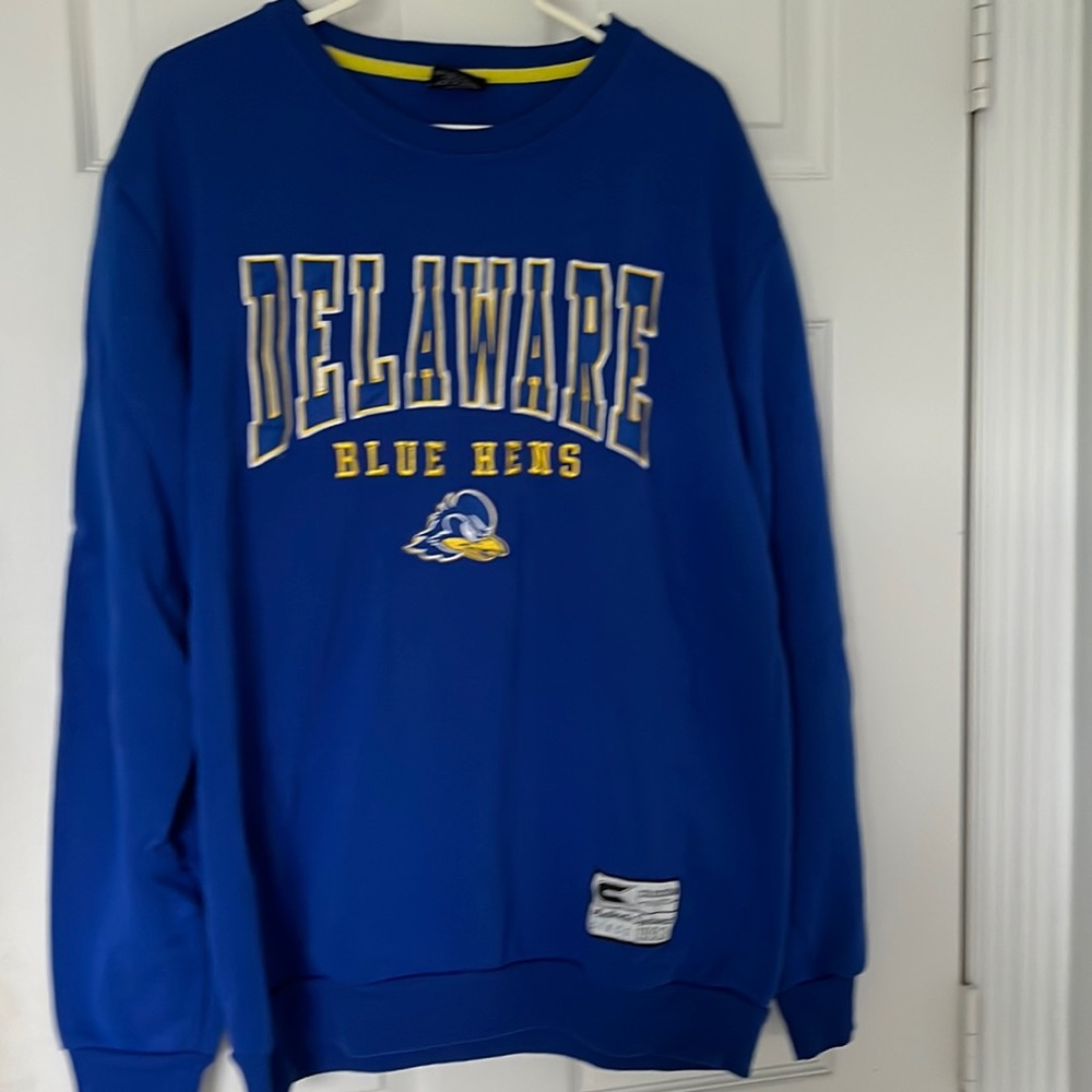 Delaware University Blue Hens sweatshirt size large